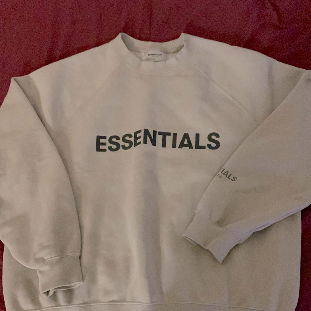 Essentials Sweatshirt size Medium